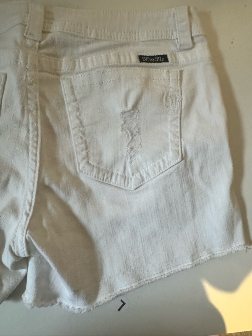 Miss Me Mid-Rise Stretch Short Size 34 - Picture 8 of 15